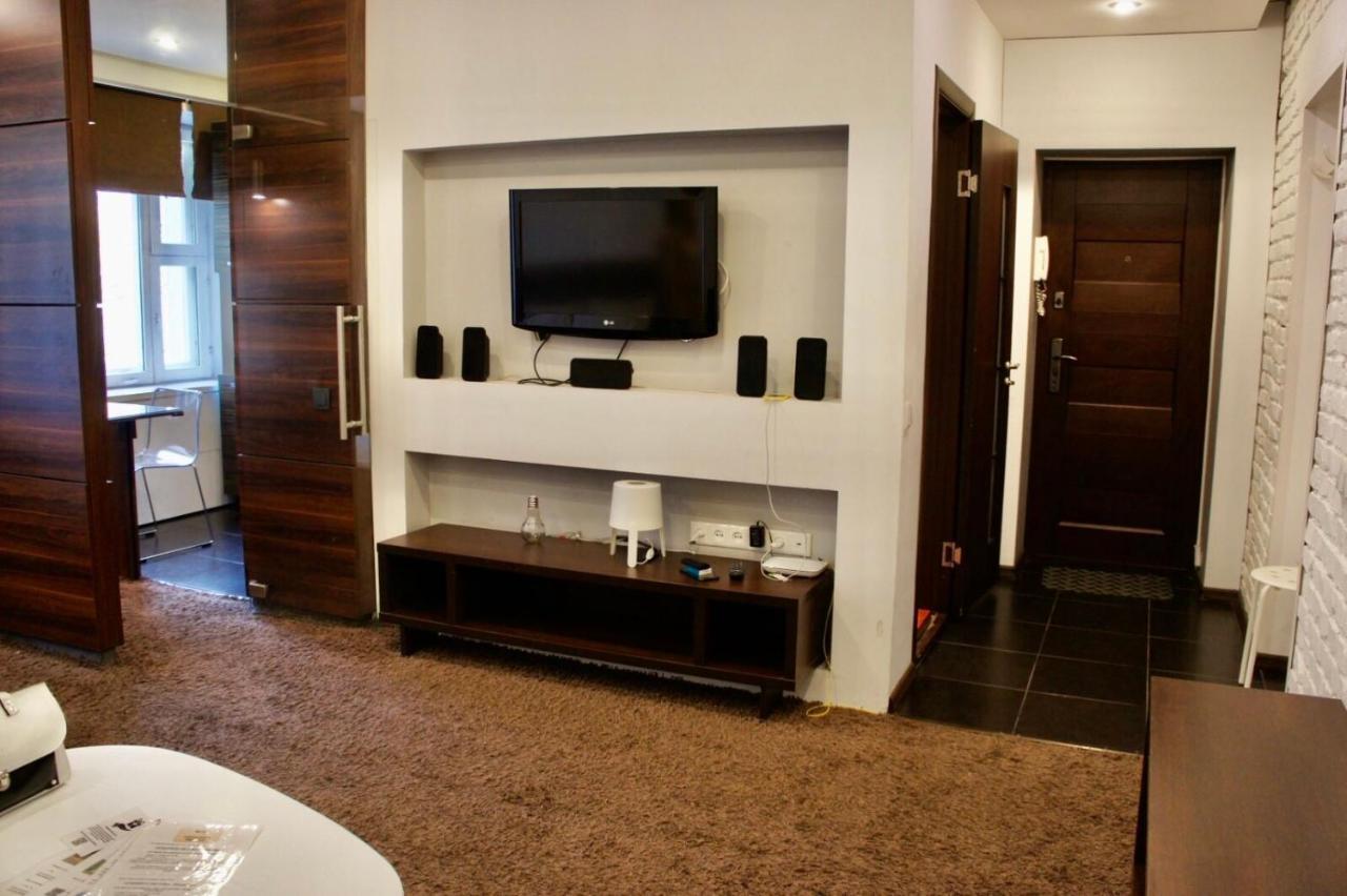 Central Apartment Nemiga Minsk Dış mekan fotoğraf