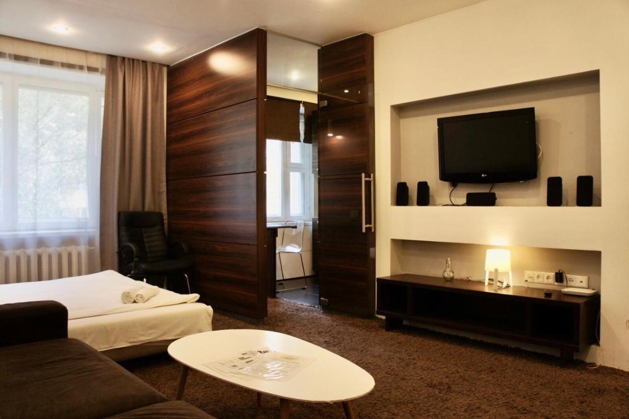 Central Apartment Nemiga Minsk Dış mekan fotoğraf