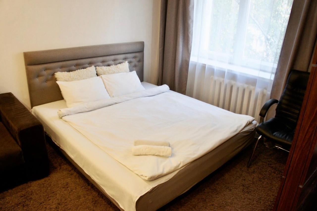 Central Apartment Nemiga Minsk Dış mekan fotoğraf